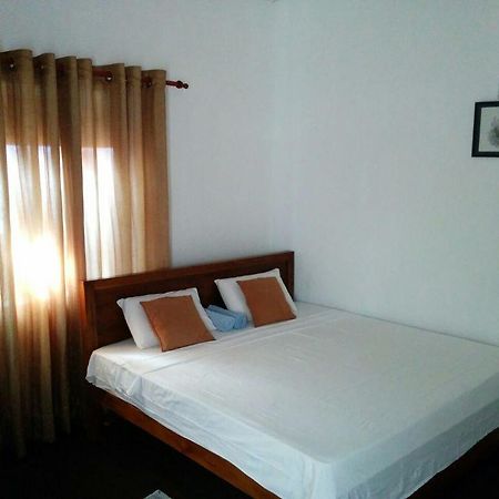 Villa Two Residence Dehiwala-Mount Lavinia Екстериор снимка