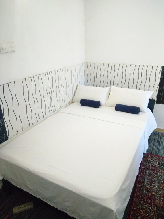 Villa Two Residence Dehiwala-Mount Lavinia Екстериор снимка