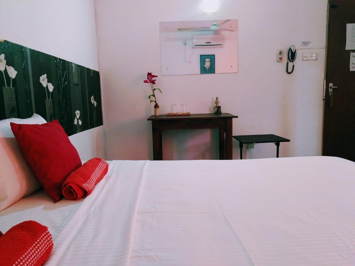 Villa Two Residence Dehiwala-Mount Lavinia Екстериор снимка